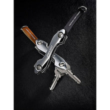 画像をギャラリービューアに読み込む, SIDE デザインキーホルダー Design Key Port カギ3枚収納 シルバー 革ストラップ ブラウン S002 管理No. 4589714910028