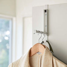 画像をギャラリービューアに読み込む, 【タワー】使わない時は収納できるドアハンガー